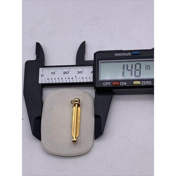 Vtg Currier & Ives Porcelain Ice Skating Brooch - Picture 6 of 6